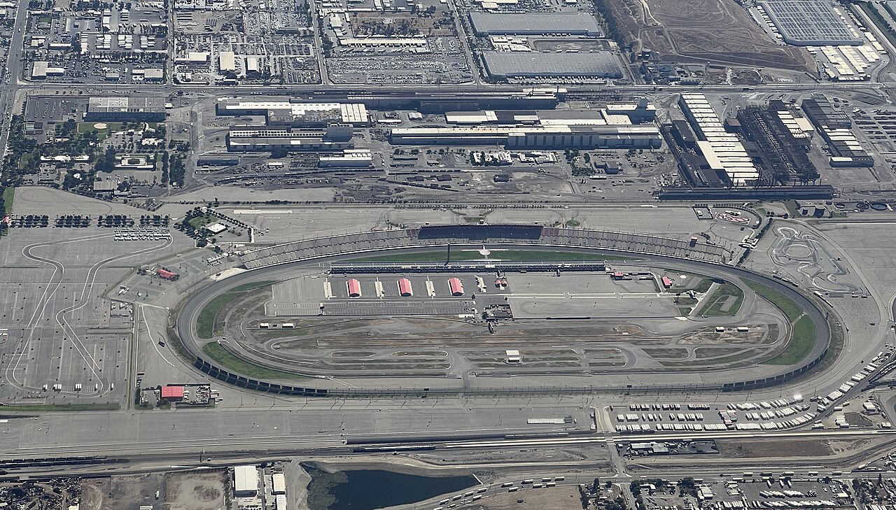 Auto Club Speedway — An aerial view of Fontana, California looking south. Specifically of the Auto Club Speedway (fka California Speedway) as of 2021. The adjace