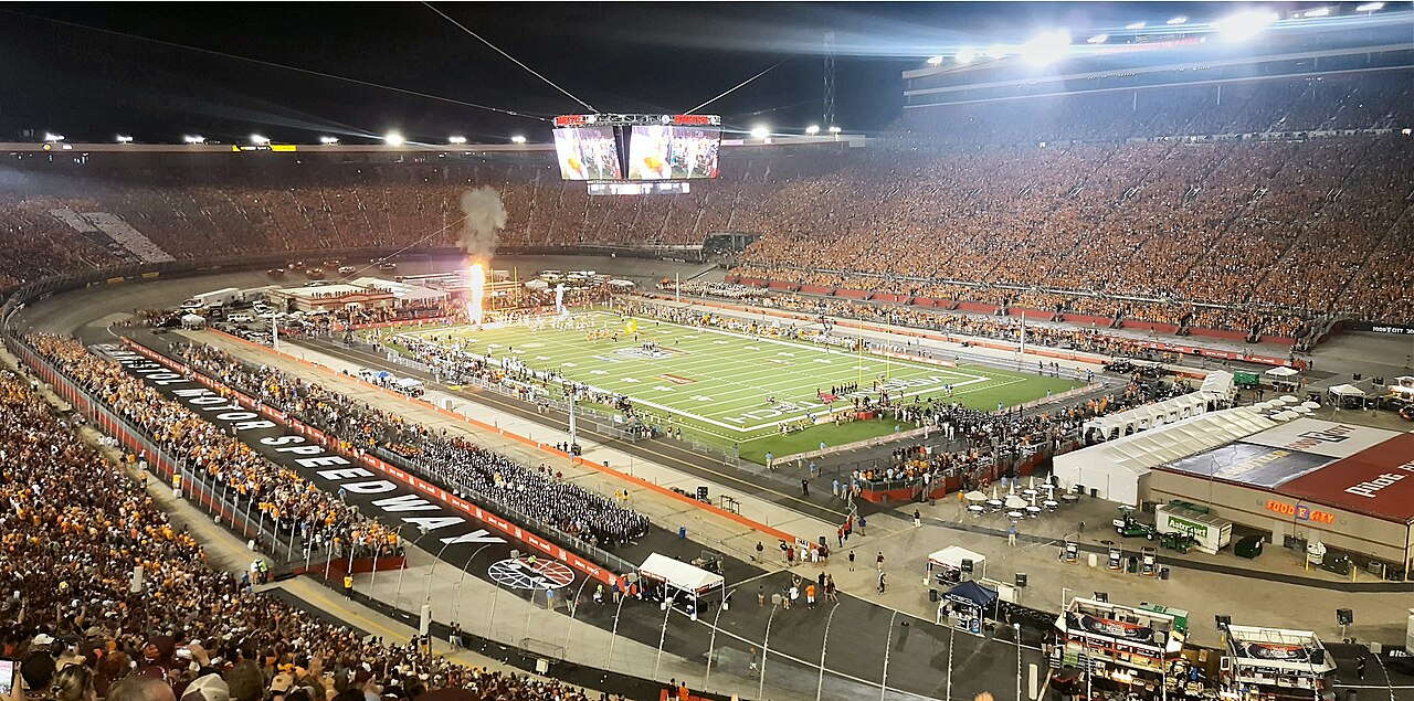 Bristol Motor Speedway — Photograph of Bristol Motor Speedway at the 2016 Pilot Flying J Battle at Bristol