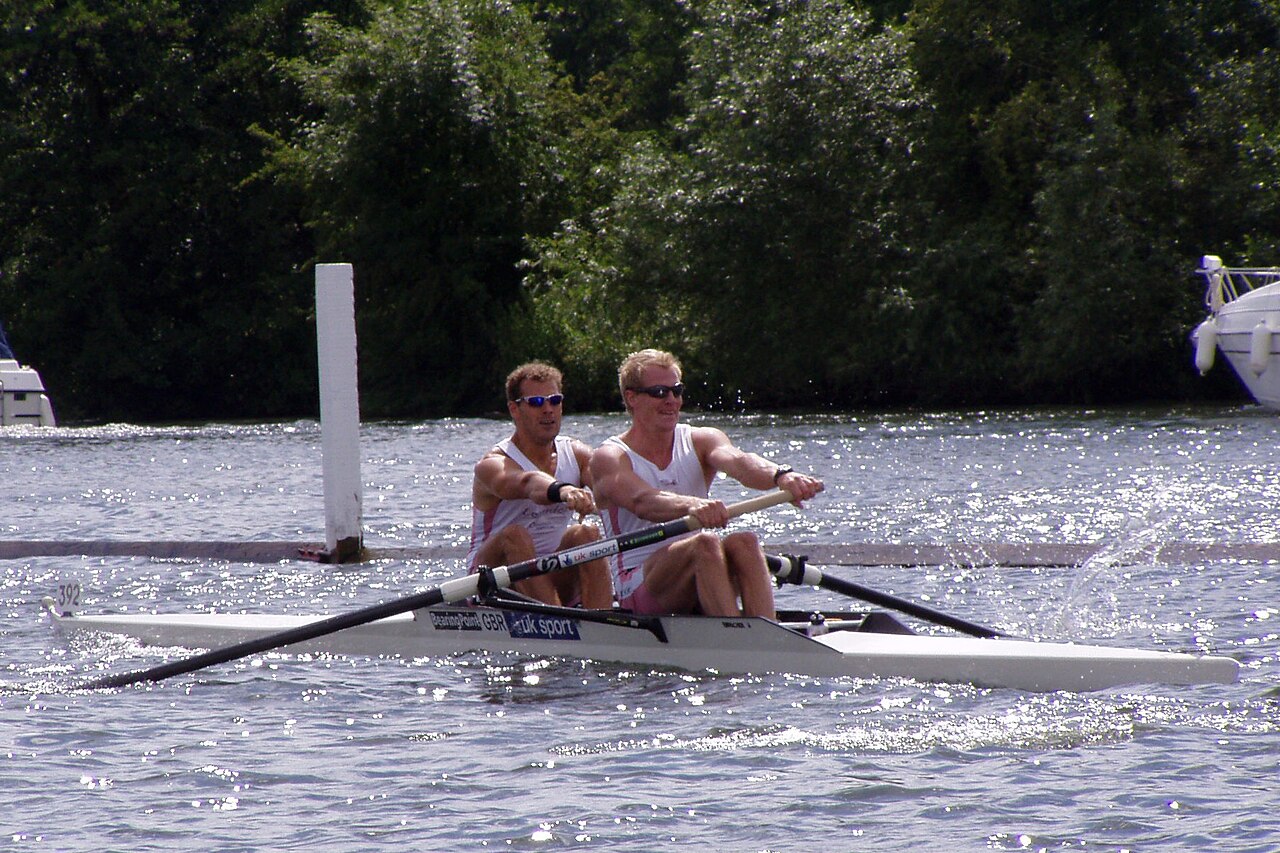 Head of the Schuylkill Regatta — The GB Pair (Toby Garbett &amp; Rick Dunn) rowing at Henley Royal Regatta 2004.