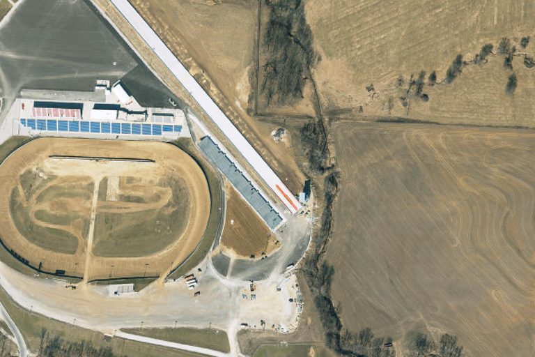 FlyingHDragStrip